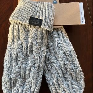 NWT North Face gray Oh Mega mittens